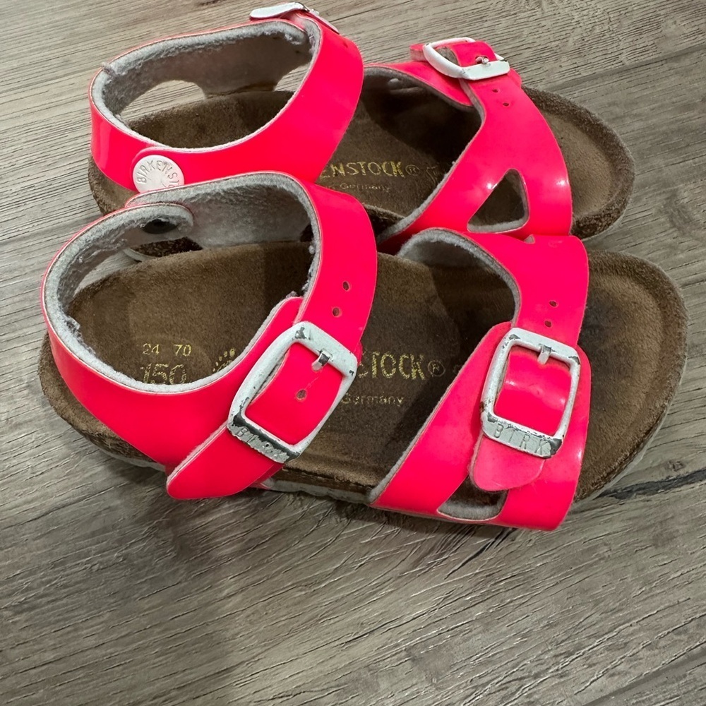 Birkenstock Rio Kids hot pink patent Sandals girl size 24 or 6 - Picture 3 of 5